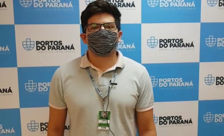 Empresa pública faz homenagem para o Dia do Trabalho. Atividade portuária movimenta extensa cadeia de negócios e empregos. Do campo ao porto, são milhares de trabalhadores envolvidos. Desde os produtores rurais, passando pela indústria, o transporte e o embarque nos navios.