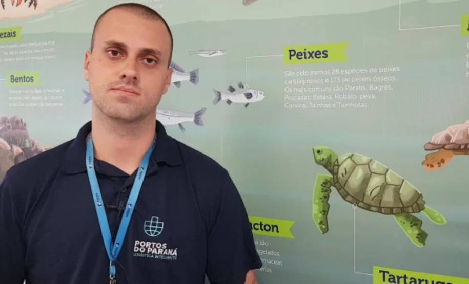 Empresa pública faz homenagem para o Dia do Trabalho. Atividade portuária movimenta extensa cadeia de negócios e empregos. Do campo ao porto, são milhares de trabalhadores envolvidos. Desde os produtores rurais, passando pela indústria, o transporte e o embarque nos navios.