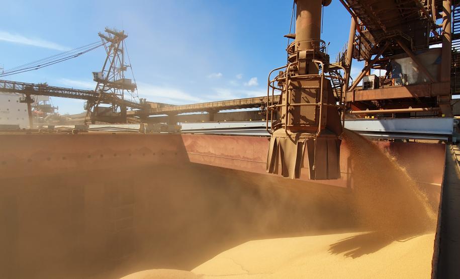 Resultado histórico é de abril. Em 30 dias foram mais de 5,5 milhões de toneladas de cargas, 30,9% a mais que no mesmo mês de 2019. Maior volume foi de granéis sólidos e, dentro deste segmento, a soja.