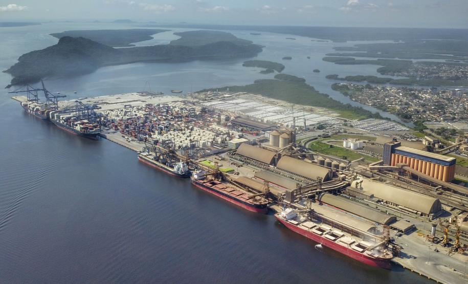 Da receita gerada pelas exportações do Estado no primeiro quadrimestre deste ano, 80,3% têm origem no agronegócio. Somando cerca de US$ 4,12 bilhões, os produtos que mais participaram deste montante foram os do Complexo Soja, as carnes e os produtos florestais.