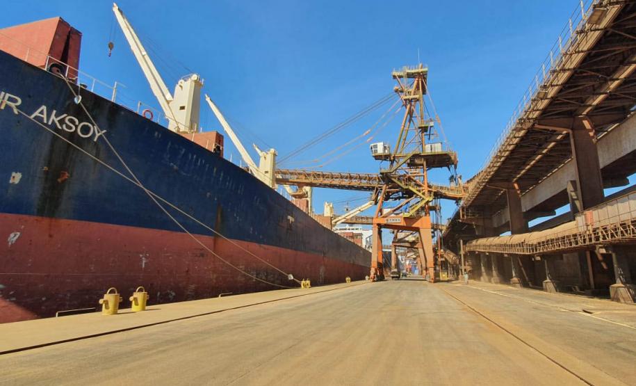 Da receita gerada pelas exportações do Estado no primeiro quadrimestre deste ano, 80,3% têm origem no agronegócio. Somando cerca de US$ 4,12 bilhões, os produtos que mais participaram deste montante foram os do Complexo Soja, as carnes e os produtos florestais.