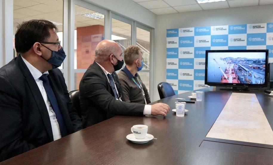 Primeira grande movimentação de cargas postais vindas da China para os Correios brasileiros será feita pelo Porto. 34 contêineres serão recebidos em junho e julho.  O modal marítimo surge como alternativa para a redução dos voos comerciais, afetados pela pandemia da Covid-19.