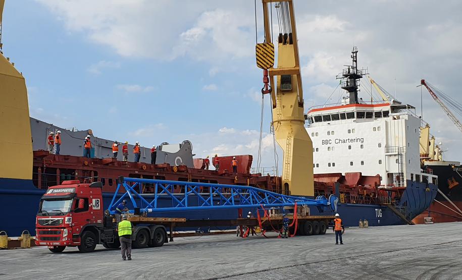 Nesta semana, começou a funcionar um novo shiploader, equipamento usado para carregar navios, no berço 206. Também está sendo instalado um novo guindaste móvel para descarga de fertilizante, nos berços 208, 209 e 211.