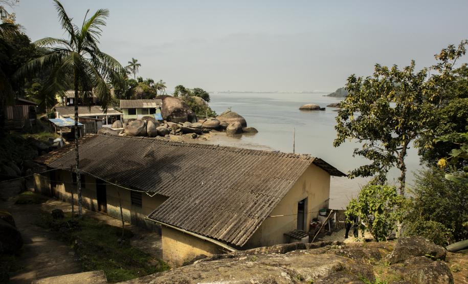 “É uma maneira mais humana de enxergar o meio ambiente, promover o empoderamento desses povos, através do uso de energias renováveis, da ciclagem de nutrientes, da redução de descarte de resíduos sólidos, entre outros.”