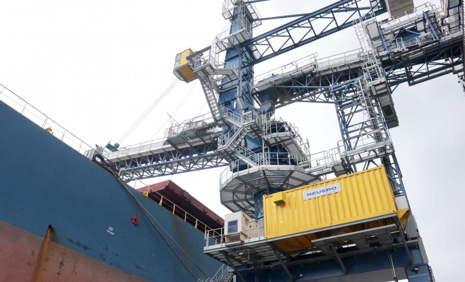 Nesta semana, começou a funcionar um novo shiploader, equipamento usado para carregar navios, no berço 206. Também está sendo instalado um novo guindaste móvel para descarga de fertilizante, nos berços 208, 209 e 211.