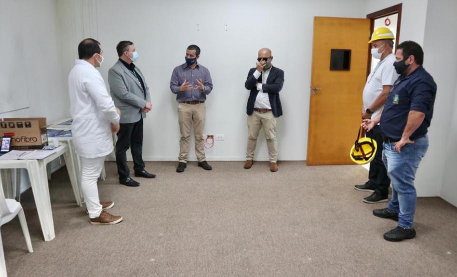 Protocolos aplicados e estrutura montada servirão de referência em divisas, fronteiras e aeroportos do Estado. Representantes da Secretaria Estadual de Saúde visitaram as instalações portuárias nessa sexta-feira (19).