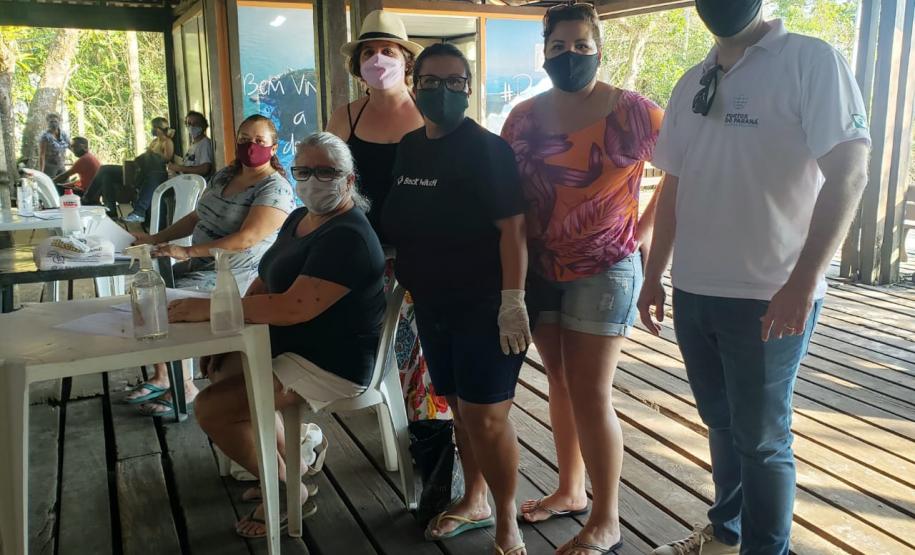 A ação envolveu oito barcos, distribuiu 1.043 cestas básicas e foi coordenada pela Diretoria Empresarial da Portos do Paraná. Foram beneficiados moradores da Ilha do Mel - Brasília, Encantadas e Ponta Oeste, Superagüi, São Miguel, Piaçaguera, Maciel, Eufrasina, Ponta do Ubá, Amparo, Europinha, Teixeira e Ilha das Peças.