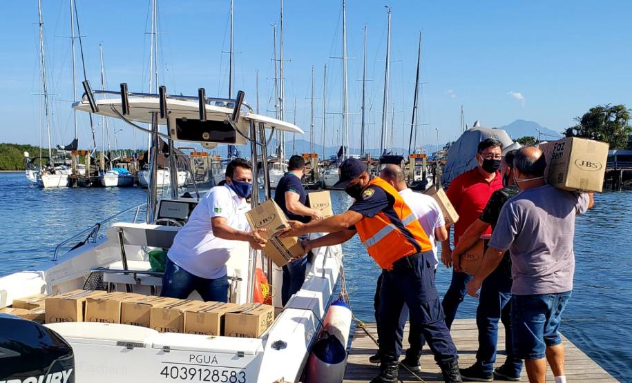 A ação envolveu oito barcos, distribuiu 1.043 cestas básicas e foi coordenada pela Diretoria Empresarial da Portos do Paraná. Foram beneficiados moradores da Ilha do Mel - Brasília, Encantadas e Ponta Oeste, Superagüi, São Miguel, Piaçaguera, Maciel, Eufrasina, Ponta do Ubá, Amparo, Europinha, Teixeira e Ilha das Peças.