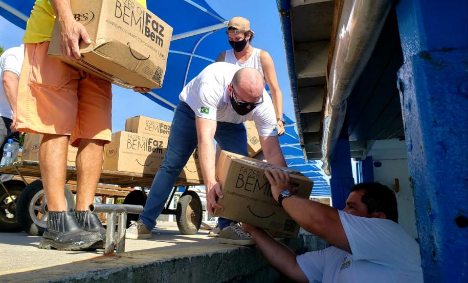 A ação envolveu oito barcos, distribuiu 1.043 cestas básicas e foi coordenada pela Diretoria Empresarial da Portos do Paraná. Foram beneficiados moradores da Ilha do Mel - Brasília, Encantadas e Ponta Oeste, Superagüi, São Miguel, Piaçaguera, Maciel, Eufrasina, Ponta do Ubá, Amparo, Europinha, Teixeira e Ilha das Peças.
