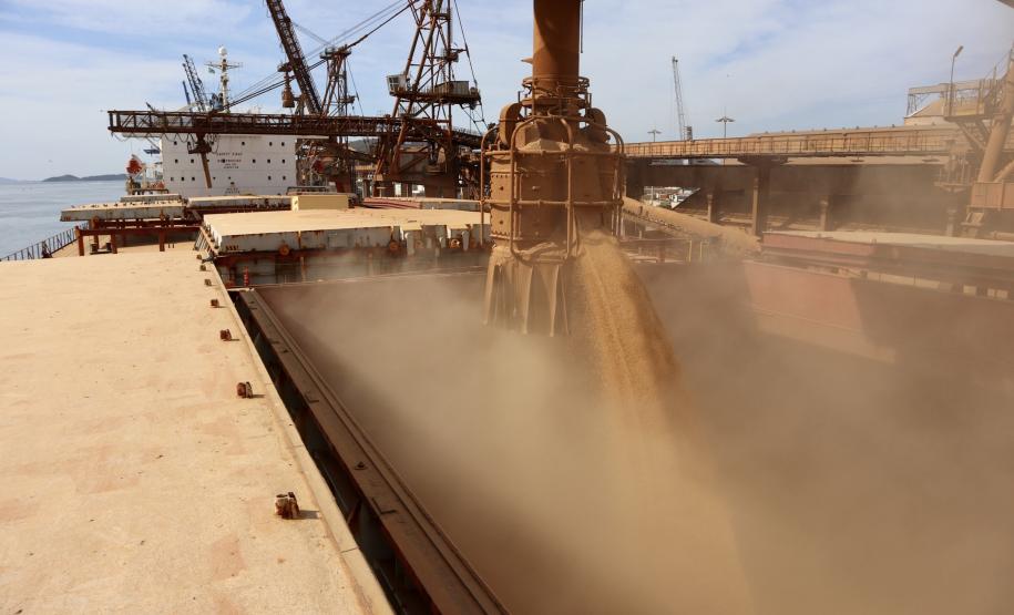Quase 13 milhões de toneladas de grãos e farelos foram exportados pelo Corredor de Exportação, de janeiro a julho. Mais de 97% dos embarques - cerca de 12,5 milhões de toneladas - são de soja.