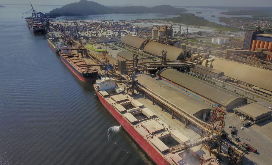 Quase 13 milhões de toneladas de grãos e farelos foram exportados pelo Corredor de Exportação, de janeiro a julho. Mais de 97% dos embarques - cerca de 12,5 milhões de toneladas - são de soja.