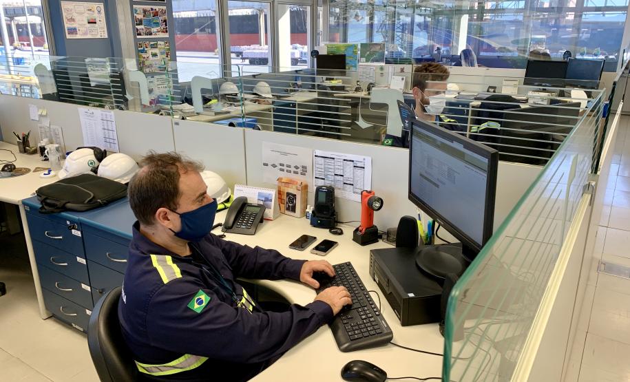 Documento prevê procedimentos para a prevenção de acidentes de trabalho e meio ambiente, além de orientar boas práticas para a comunidade portuária.