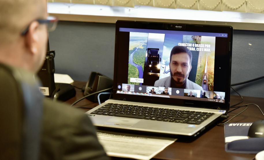 O secretário nacional de Portos e Transportes Aquaviários do Ministério da Infraestrutura, Diogo Piloni, é o novo presidente do Conselho de Administração da Autoridade Portuária de Paranaguá. O colegiado é responsável pela orientação geral dos negócios da empresa pública e a vinda de Piloni reforça o posicionamento do porto paranaense no mercado nacional