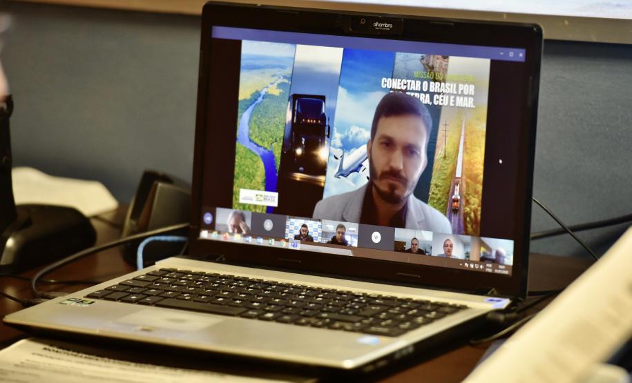 O secretário nacional de Portos e Transportes Aquaviários do Ministério da Infraestrutura, Diogo Piloni, é o novo presidente do Conselho de Administração da Autoridade Portuária de Paranaguá. O colegiado é responsável pela orientação geral dos negócios da empresa pública e a vinda de Piloni reforça o posicionamento do porto paranaense no mercado nacional