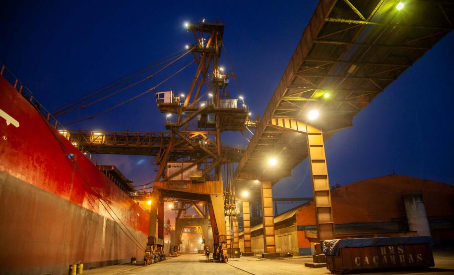 A necessidade de distanciamento social fez com que, em poucos dias, a gestão operacional dos Portos do Paraná fosse adaptada para ambientes digitais. Agora, a empresa pública que administra os portos de Paranaguá e Antonina se prepara para inovar em sistemas inteligentes.