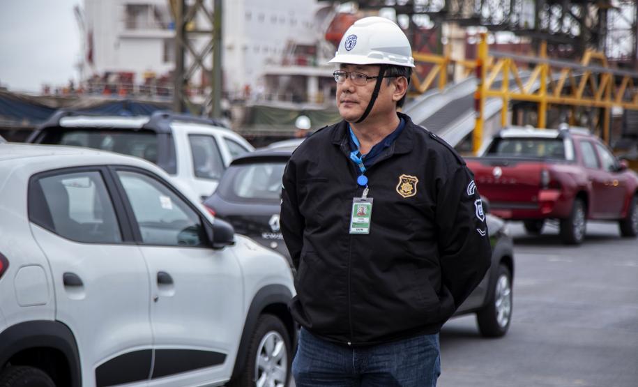 A Guarda Portuária dos Portos de Paranaguá e Antonina completa 33 anos nesta quinta-feira (24). Com um efetivo de 96 funcionários (incluindo técnicos e agentes da Unidade Administrativa de Segurança Portuária - UASP), a corporação paranaense é referência nacional e é responsável pelo policiamento ostensivo das áreas primárias e secundárias, fiscalização de cargas e controle dos acessos.