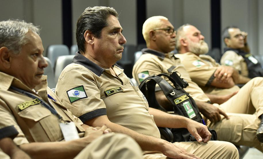 A Guarda Portuária dos Portos de Paranaguá e Antonina completa 33 anos nesta quinta-feira (24). Com um efetivo de 96 funcionários (incluindo técnicos e agentes da Unidade Administrativa de Segurança Portuária - UASP), a corporação paranaense é referência nacional e é responsável pelo policiamento ostensivo das áreas primárias e secundárias, fiscalização de cargas e controle dos acessos.