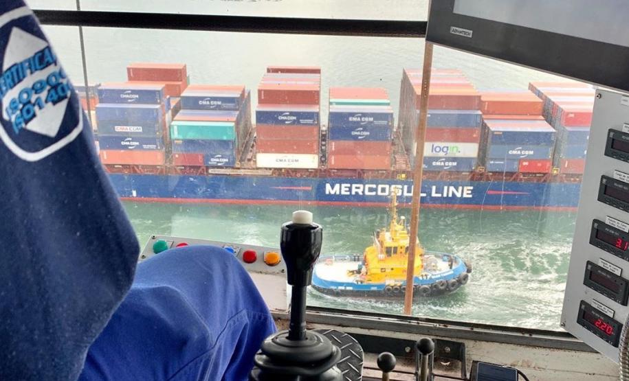 A navegação de cabotagem, feita entre portos de um mesmo país, é importante para a economia nacional. Por isso, nos portos do Paraná, as taxas cobradas para esta modalidade são até 50% menores. Neste ano, cerca de 1,18 milhão de toneladas de cargas foram movimentadas pelo Porto de Paranaguá, com destino à outros estados brasileiros.