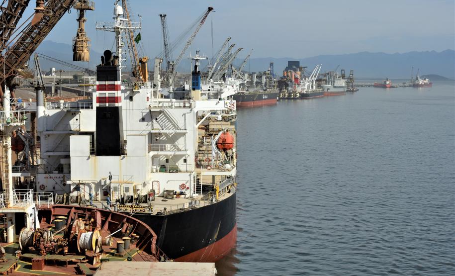 Faltando quatro meses para o fim de 2020, os portos do Estado já movimentaram 38,67 milhões de toneladas de cargas – o equivalente a 73% do total transportado no ano passado inteiro (53,2 milhões de toneladas). Expectativa para este ano é de novo recorde.