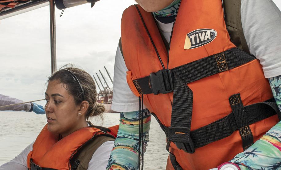 Profissionais atuam nos programas na área de Meio Ambiente, nos portos de Paranaguá e Antonina. A empresa pública mantém 20 iniciativas de monitoramento e conservação e é reconhecida internacionalmente pelas ações de cuidado com a sustentabilidade.