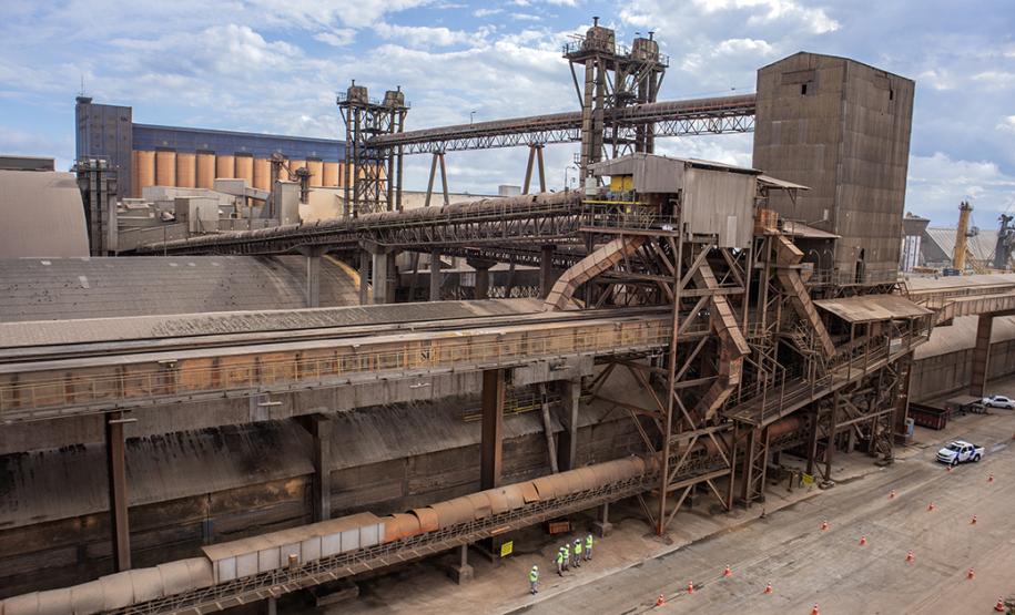 Trabalho é executado semestralmente, dando maior credibilidade e segurança nos volumes exportados através dos portos do Paraná. Os Portos de Paranaguá e Antonina já movimentaram neste ano 38,67 milhões de toneladas.