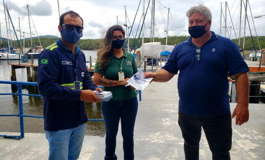 O cuidado com animais marinhos que vivem na área dos portos de Paranaguá e Antonina é o tema de uma nova campanha da Portos do Paraná. A empresa pública, em conjunto com a Cia Ambiental, desenvolveu uma cartilha para orientar embarcações sobre como agir ao encontrar grupos de botos-cinza durante a navegação.