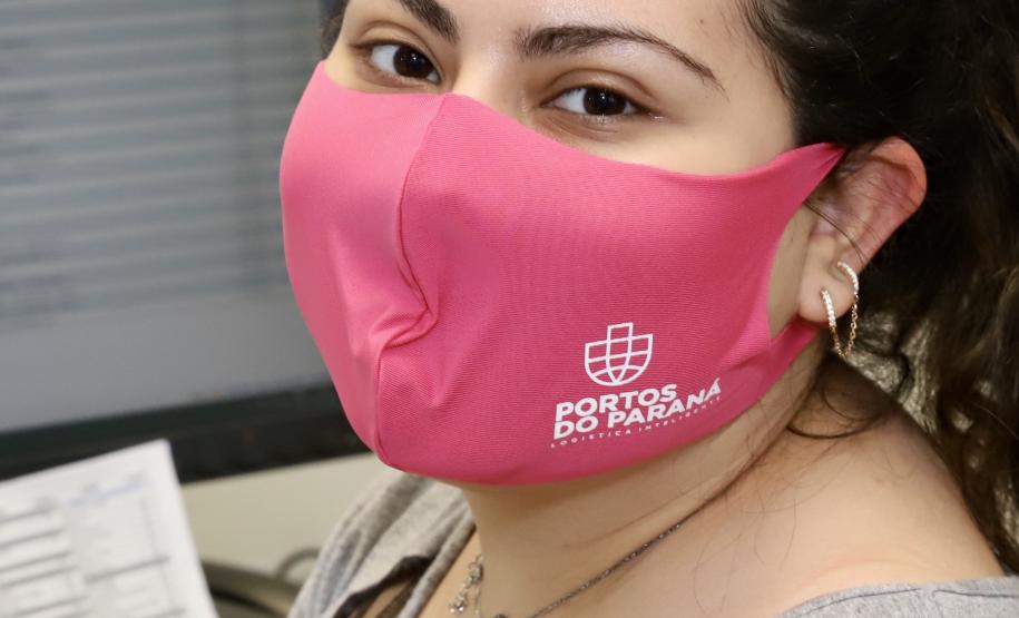 Para lembrar da importância de cuidar-se, como parte do empodeiramento delas, esta semana, a empresa pública distribuiu às quase 80 mulheres do quadro, máscaras cor de rosa, com um convite para a palestra, que encerra a ação na próxima quinta-feira, dia 29.