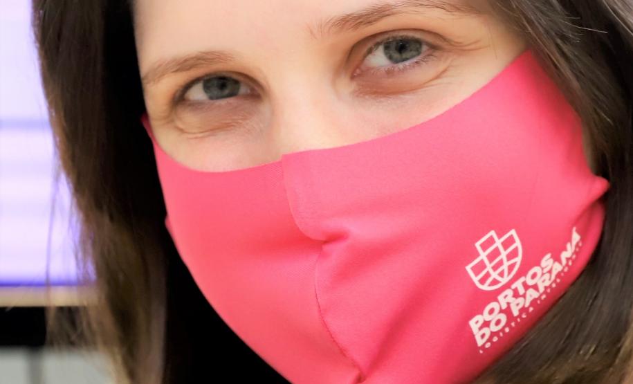 Para lembrar da importância de cuidar-se, como parte do empodeiramento delas, esta semana, a empresa pública distribuiu às quase 80 mulheres do quadro, máscaras cor de rosa, com um convite para a palestra, que encerra a ação na próxima quinta-feira, dia 29.