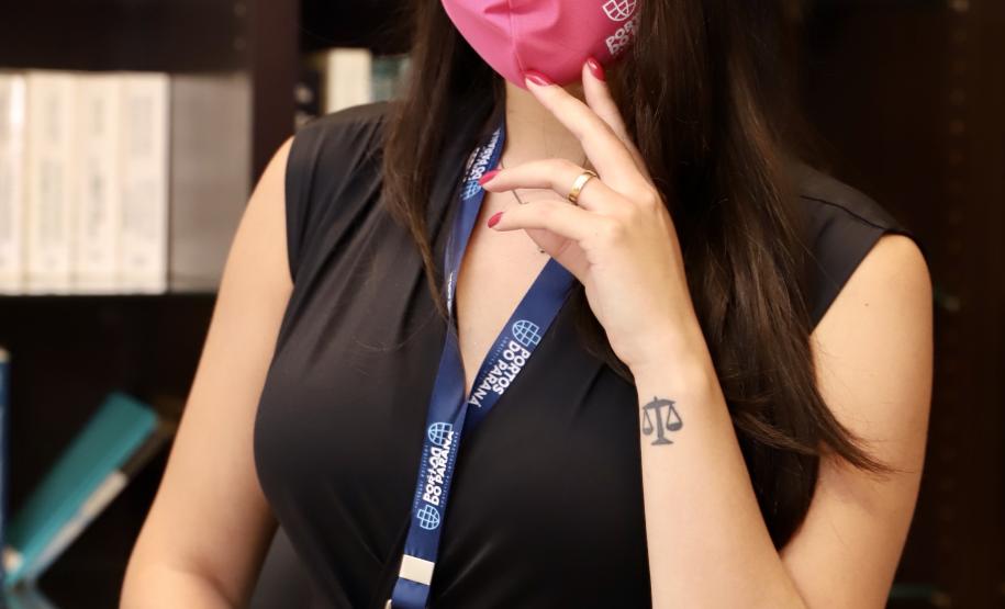 Para lembrar da importância de cuidar-se, como parte do empodeiramento delas, esta semana, a empresa pública distribuiu às quase 80 mulheres do quadro, máscaras cor de rosa, com um convite para a palestra, que encerra a ação na próxima quinta-feira, dia 29.