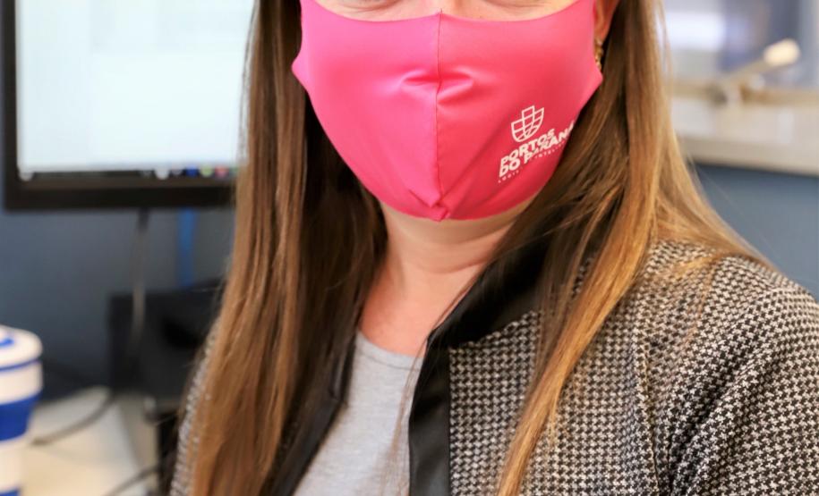 Para lembrar da importância de cuidar-se, como parte do empodeiramento delas, esta semana, a empresa pública distribuiu às quase 80 mulheres do quadro, máscaras cor de rosa, com um convite para a palestra, que encerra a ação na próxima quinta-feira, dia 29.