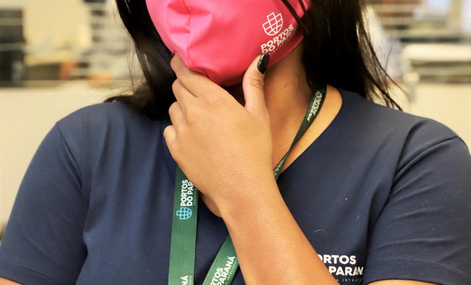 Para lembrar da importância de cuidar-se, como parte do empodeiramento delas, esta semana, a empresa pública distribuiu às quase 80 mulheres do quadro, máscaras cor de rosa, com um convite para a palestra, que encerra a ação na próxima quinta-feira, dia 29.