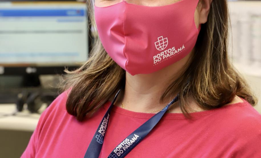 Para lembrar da importância de cuidar-se, como parte do empodeiramento delas, esta semana, a empresa pública distribuiu às quase 80 mulheres do quadro, máscaras cor de rosa, com um convite para a palestra, que encerra a ação na próxima quinta-feira, dia 29.