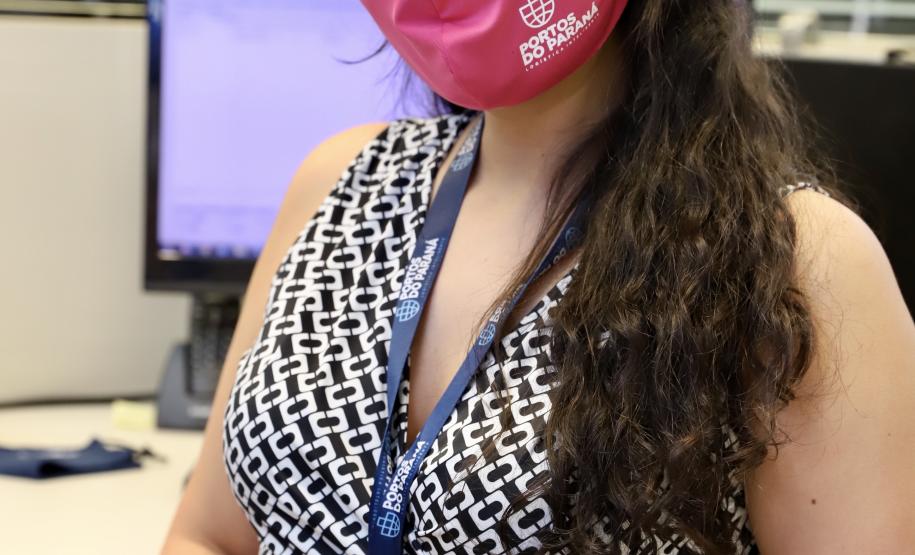 Para lembrar da importância de cuidar-se, como parte do empodeiramento delas, esta semana, a empresa pública distribuiu às quase 80 mulheres do quadro, máscaras cor de rosa, com um convite para a palestra, que encerra a ação na próxima quinta-feira, dia 29.