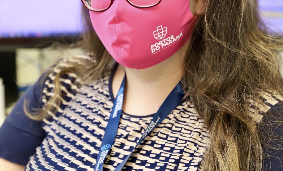 Para lembrar da importância de cuidar-se, como parte do empodeiramento delas, esta semana, a empresa pública distribuiu às quase 80 mulheres do quadro, máscaras cor de rosa, com um convite para a palestra, que encerra a ação na próxima quinta-feira, dia 29.