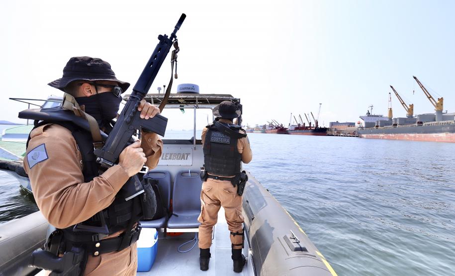 A partir desta terça-feira (13), todos os dias durante as 24 horas , equipes do Núcleo Especial de Polícia Marítima (Nepom) da Polícia Federal e da Patrulha Costeira do 9º Batalhão de Polícia Militar atuarão em turnos para coibir atividades criminosas pelo mar.