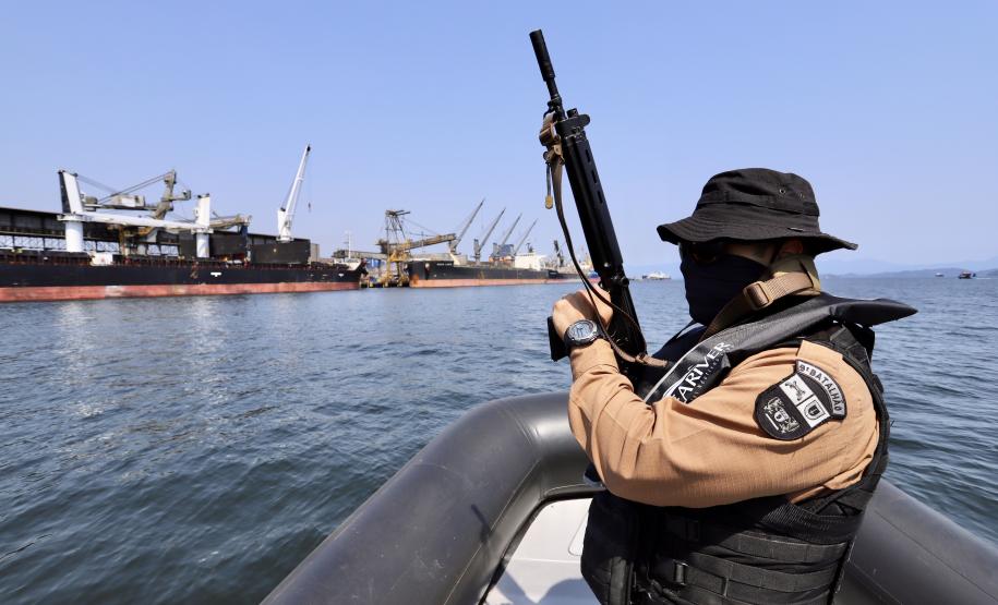 A partir desta terça-feira (13), todos os dias durante as 24 horas , equipes do Núcleo Especial de Polícia Marítima (Nepom) da Polícia Federal e da Patrulha Costeira do 9º Batalhão de Polícia Militar atuarão em turnos para coibir atividades criminosas pelo mar.