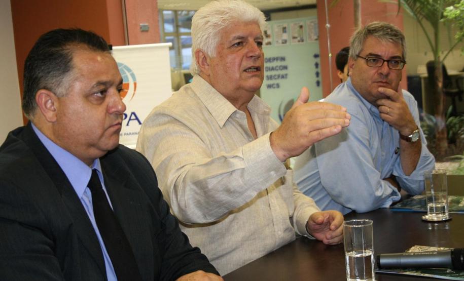 Governo e iniciativa privada se reunem