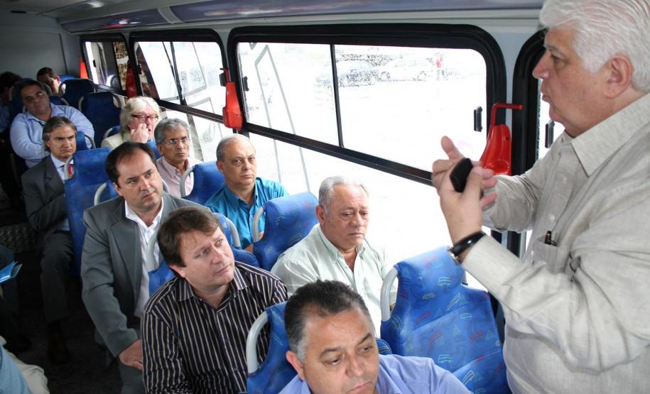 Governo e iniciativa privada se reunem