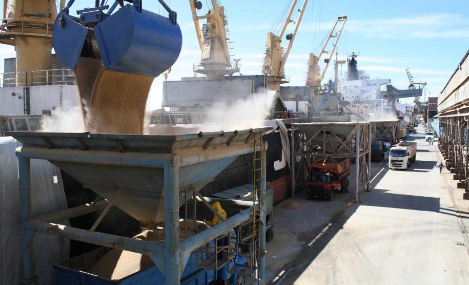 Atracação de trigo, malte e cevada