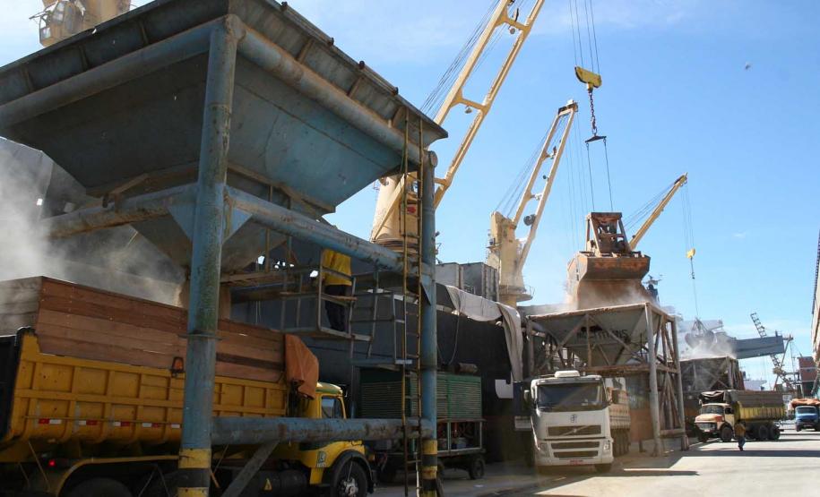 Atracação de trigo, malte e cevada