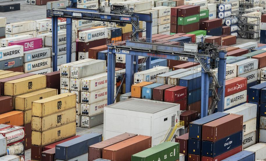 O movimento de janeiro a outubro é o equivalente a 92% do total movimentado em todo o ano passado. Com isso, o Paraná se prepara para ultrapassar o recorde histórico de 53 milhões de toneladas no ano, alcançado em 2019.