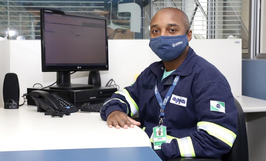 Já Edson Arantes Soares, da Coordenadoria de Graneis Exportação da Diretoria de Operações Portuárias, a data de hoje registra o histórico dos negros no Brasil. “Essa data é importante para mostrar o que o negro tem vivido e minimizar o impacto do preconceito que ainda existe, o preconceito estrutural, mas a gente espera que com o tempo isso possa acabar ou minimizar”, finaliza.