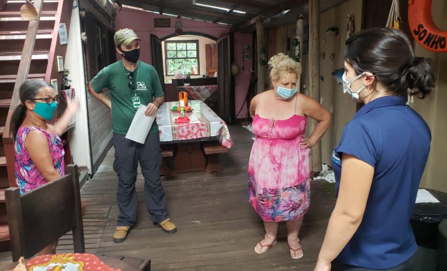 Empresa Portos do Paraná desenvolve projeto em parceria com a administração local da Ilha e Secretaria Municipal de Agricultura e Pesca. Objetivo é conscientizar moradores e turistas.