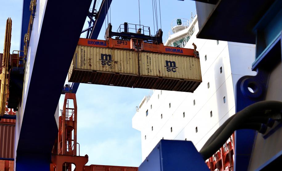 Com os dados do mês de novembro consolidados, os Portos do Paraná completam 53.561.238 toneladas movimentadas nos 11 meses de 2020. O volume é 9% maior que o alcançado no mesmo período de 2019 e 0,36% maior que o registrado durante todo o ano passado.