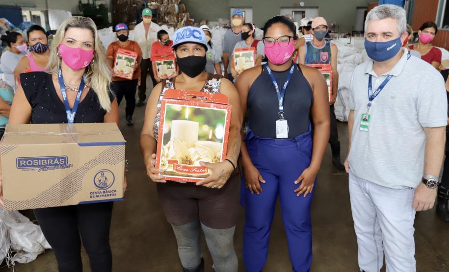 Natal Voluntário faz a alegria de 126 crianças em Paranaguá e Antonina