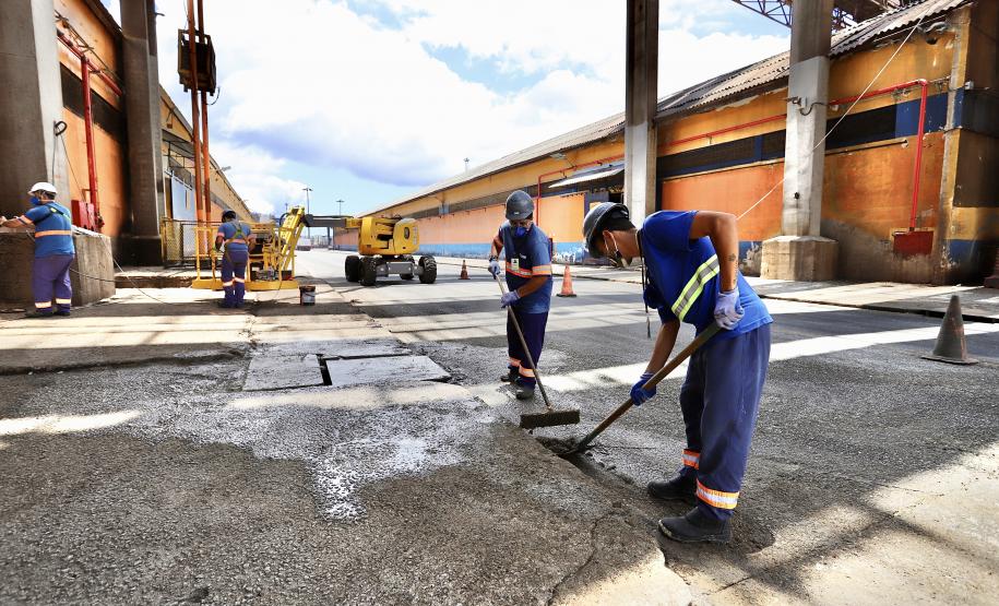 Em parceria com as associações de operadores portuários, empresa Portos do Paraná inicia manutenção corretiva e preventiva do complexo de escoamento dos grãos e farelos no Porto de Paranaguá. Foco é atender a demanda de escoamento da soja que deve se intensificar a partir do final de fevereiro.