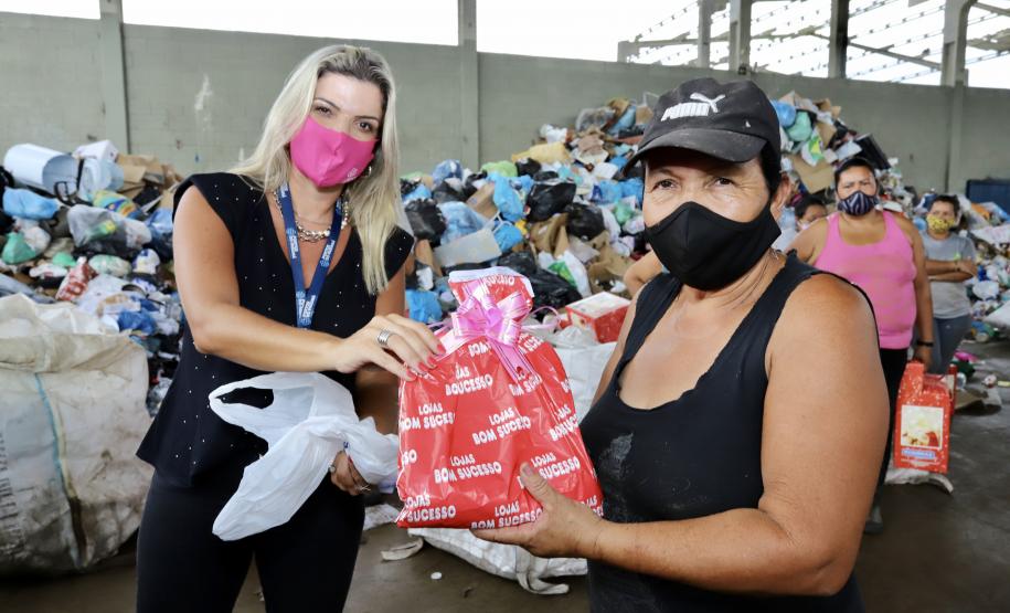 Natal Voluntário faz a alegria de 126 crianças em Paranaguá e Antonina