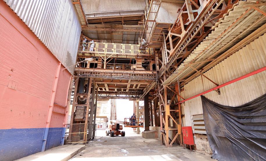 Em parceria com as associações de operadores portuários, empresa Portos do Paraná inicia manutenção corretiva e preventiva do complexo de escoamento dos grãos e farelos no Porto de Paranaguá. Foco é atender a demanda de escoamento da soja que deve se intensificar a partir do final de fevereiro.