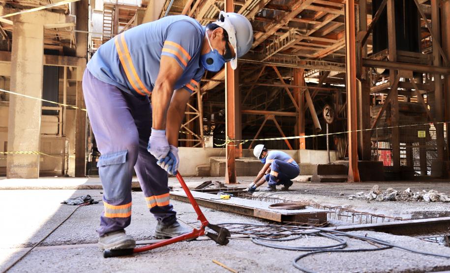 Em parceria com as associações de operadores portuários, empresa Portos do Paraná inicia manutenção corretiva e preventiva do complexo de escoamento dos grãos e farelos no Porto de Paranaguá. Foco é atender a demanda de escoamento da soja que deve se intensificar a partir do final de fevereiro.