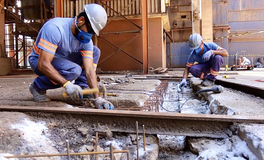 Em parceria com as associações de operadores portuários, empresa Portos do Paraná inicia manutenção corretiva e preventiva do complexo de escoamento dos grãos e farelos no Porto de Paranaguá. Foco é atender a demanda de escoamento da soja que deve se intensificar a partir do final de fevereiro.
